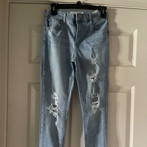 Levi’s 720 High Rise Super Skinny Jeans